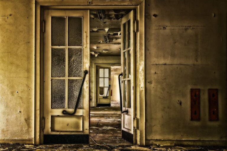 broken-door-dream-meaning