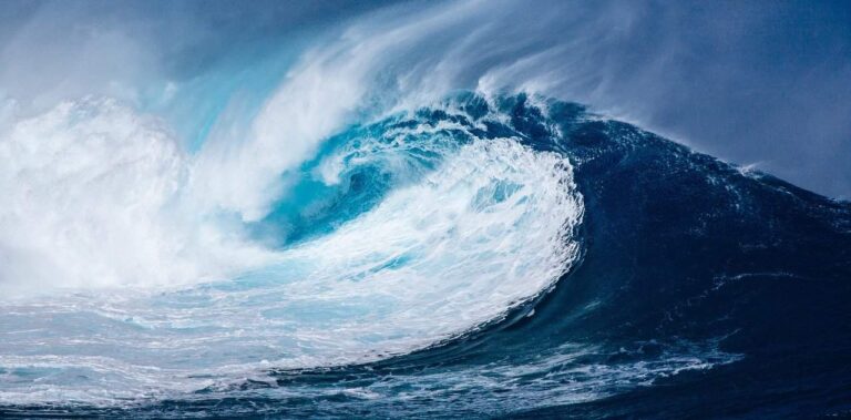 tsunami-dream-meaning